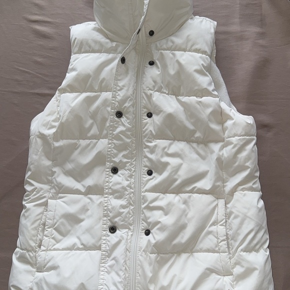 Old Navy Sea Salt White Frost Free Puffer Vest Fleece Lined Full Zip Snap Front - Picture 10 of 12